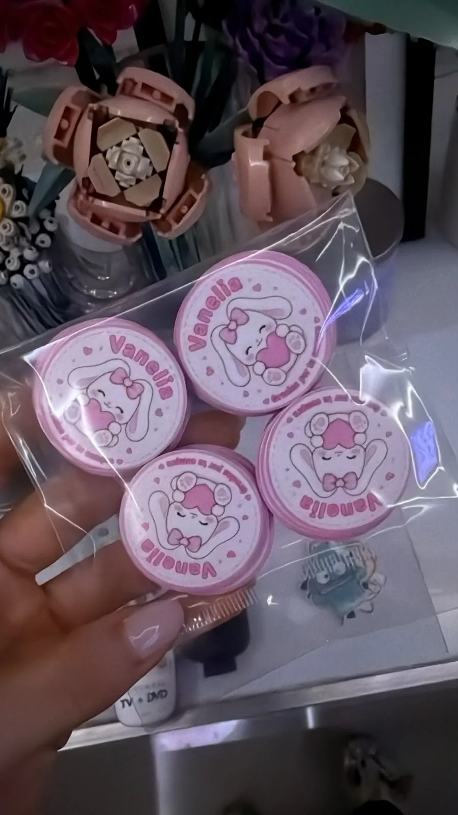 Stickers circulares con el logo personalizado de la marca Vanelia